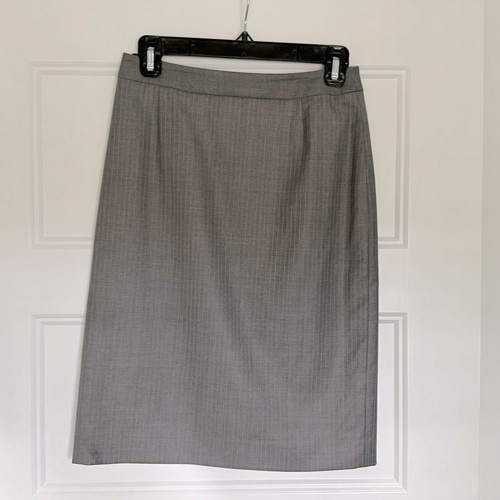 Gray pin-striped Boss pencil skirt
